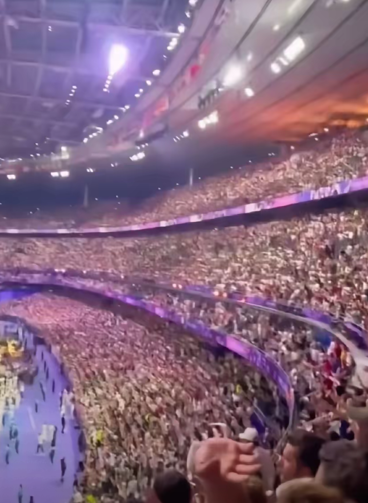 九游移动端-关于老鹰观众热烈欢呼！，莎拉波娃迎来十赛季出色发挥全场沸腾不已的信息-九游移动端