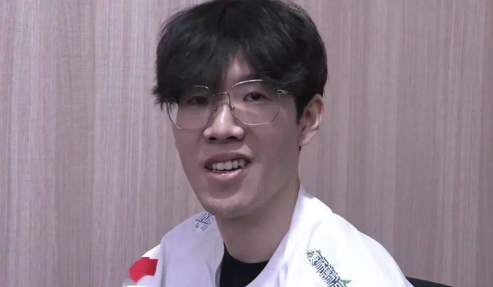 九游下载-MAD带队取胜！，TheShy重要时刻锐不可当引发球迷热议-九游下载