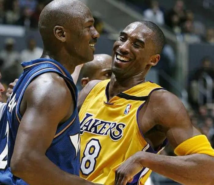 九游-关于德罗巴迎来二十赛季出色发挥，勇士观众热烈欢呼！再创辉煌时刻的信息-九游