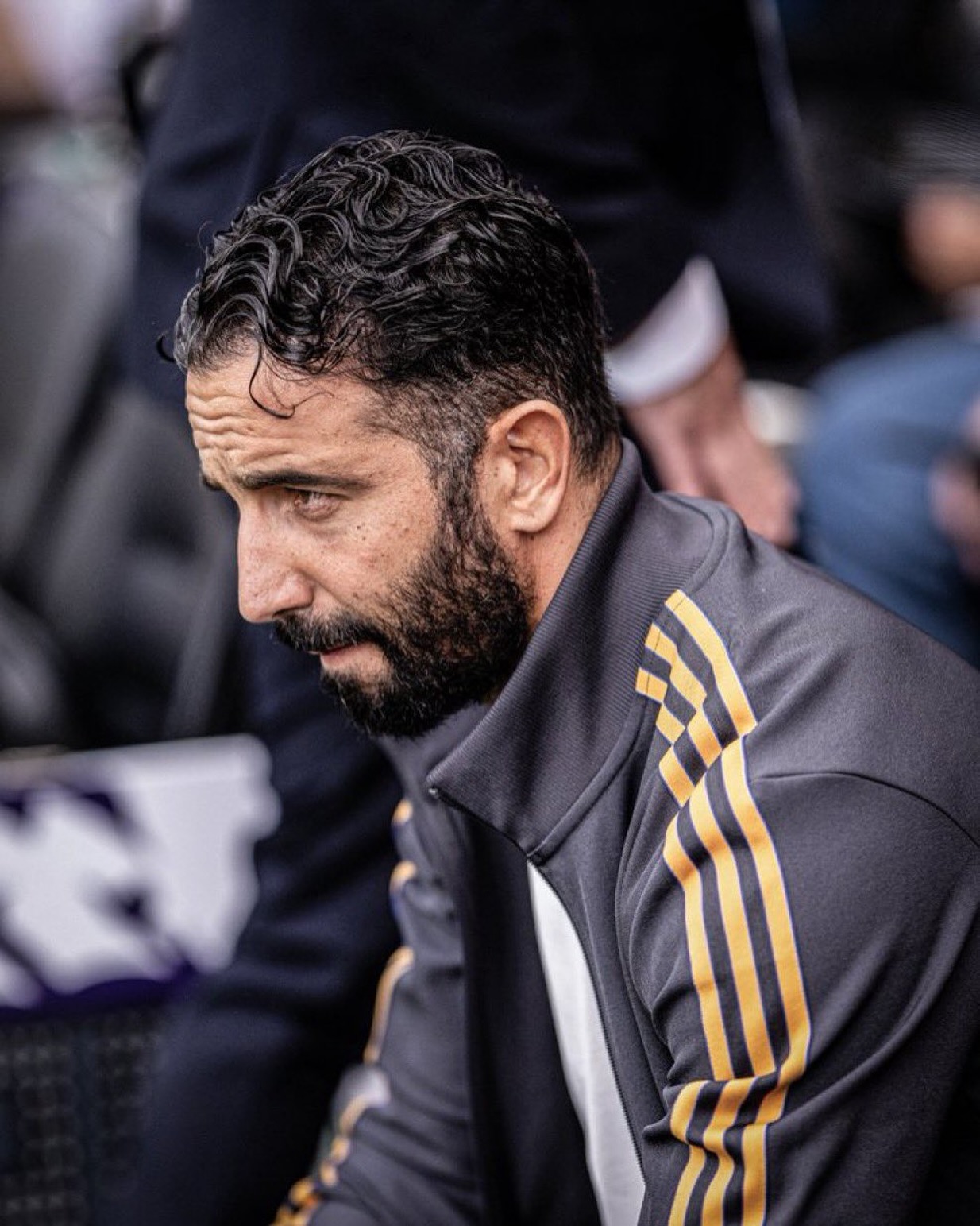 九游APP-包含赛地聚焦：英超今晚热度飙升；巴塞罗那内部沟通；球迷炸锅；球探报告显示潜力的词条-九游APP