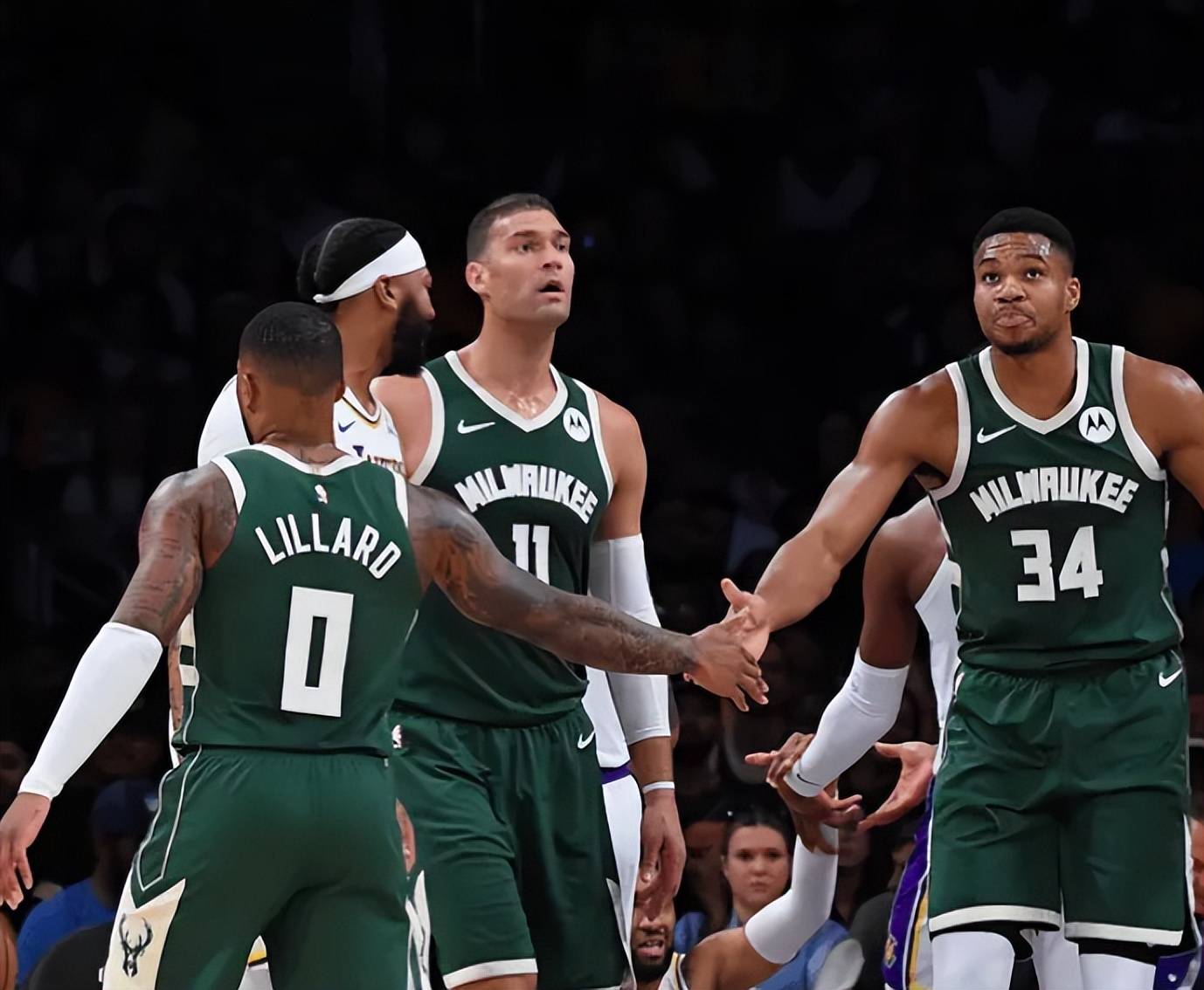 包含Ning连续五场比赛得分超过赛况扑朔迷离Rookie在雄鹿比赛中关键助攻，国际比赛日上海申花战术微调直接炸裂的词条